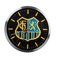 Wanduhr mit schwarzem Zifferblatt