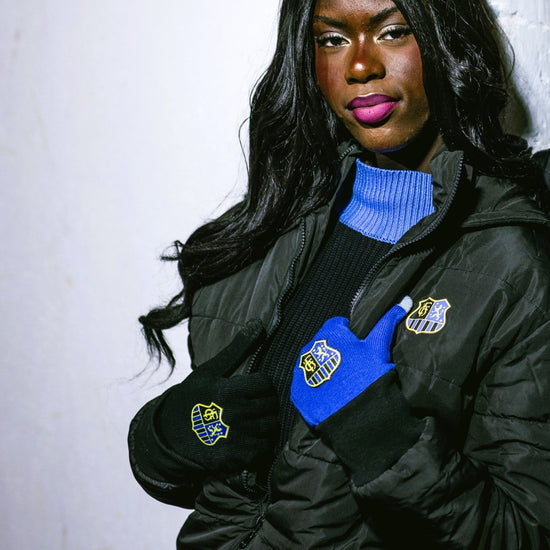 Winterjacke kurz schwarz mit Wappen