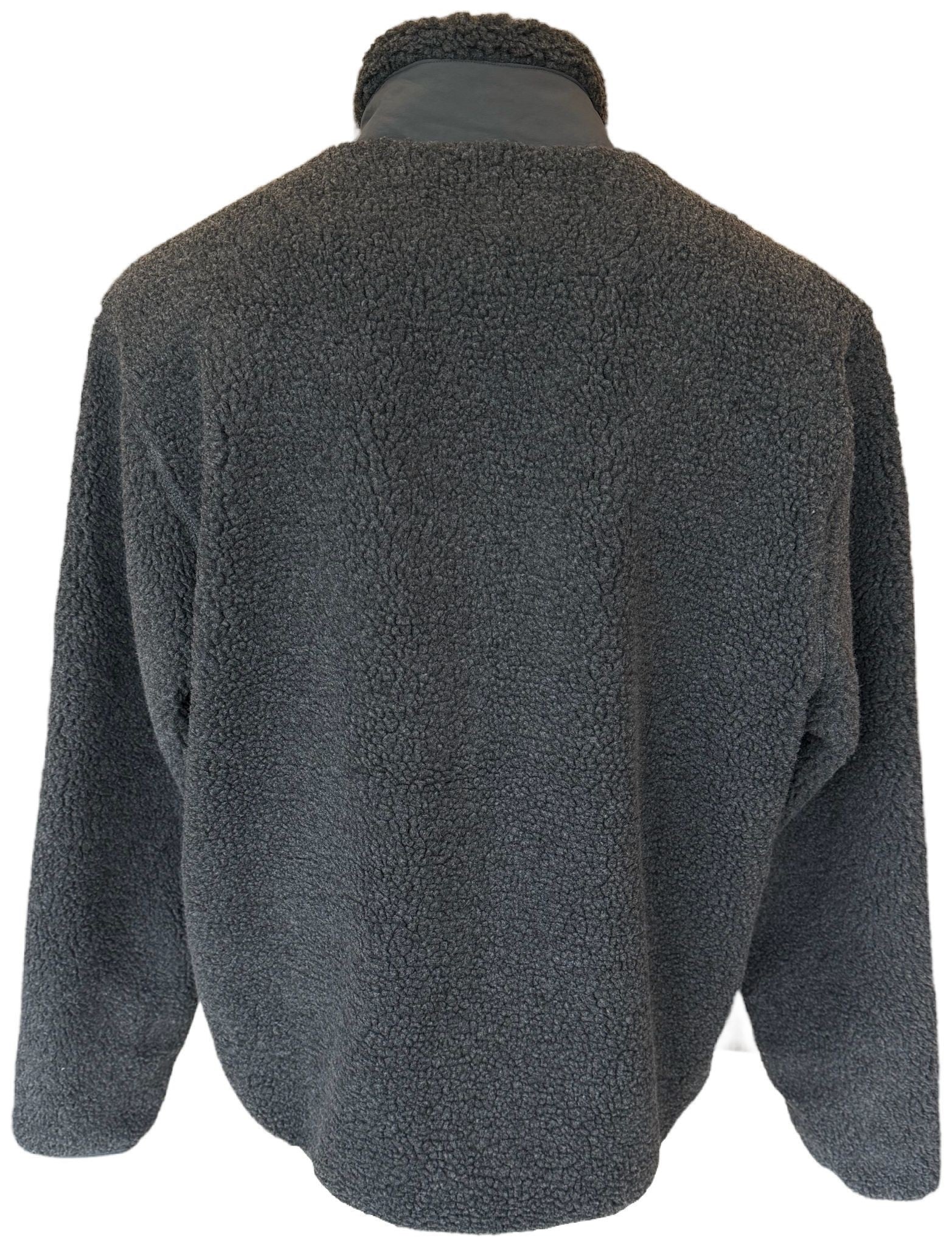 Graue Fleece Jacke mit schwarzer Brusttasche